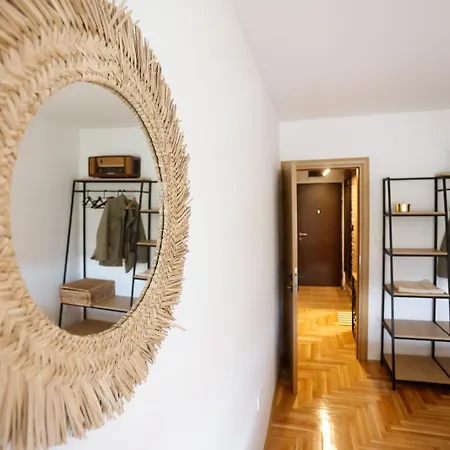 Sanpedro - Industrial Elegance Apartman